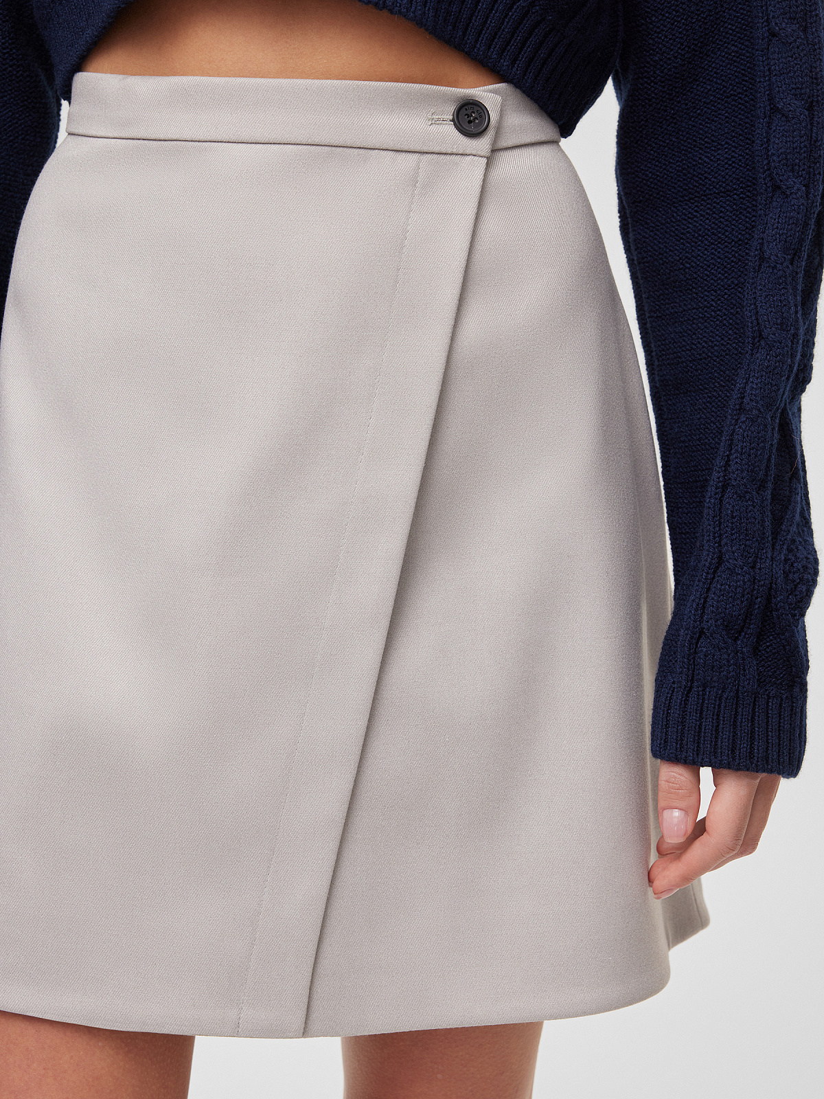 Юбка-мини на запахе, светло-серый