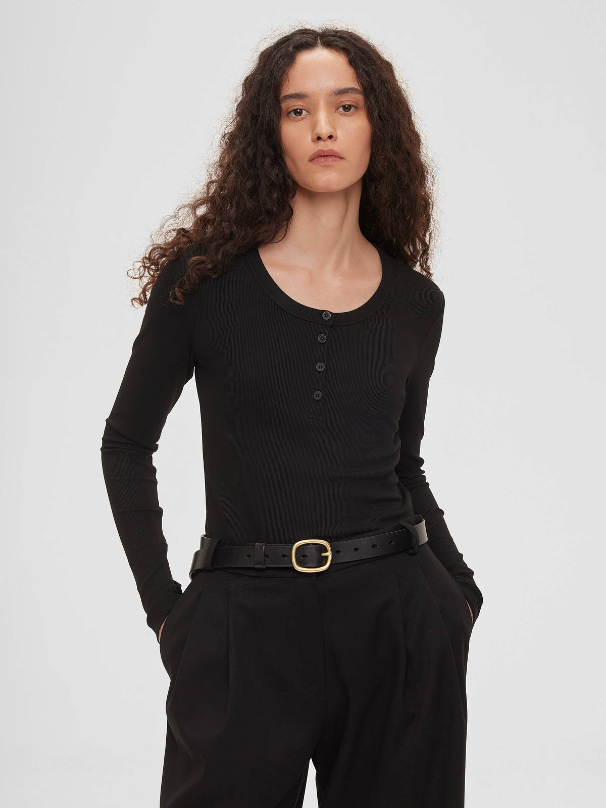 Лонгслив из трикотажа на пуговицах 0155, черный