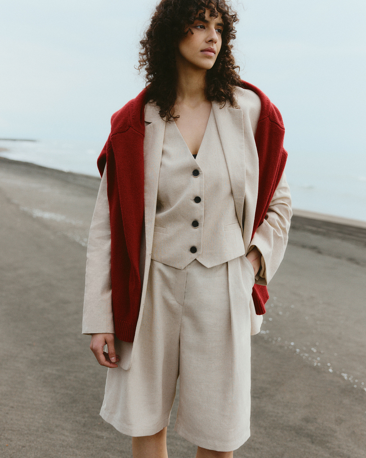 Шорты-бермуды из льна 0196, бежевый