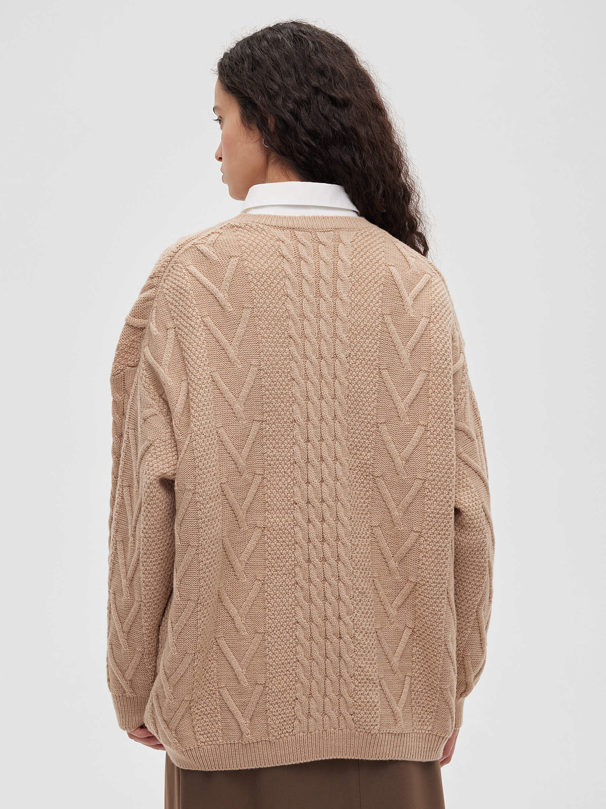 Джемпер удлиненный с косами, бежевый