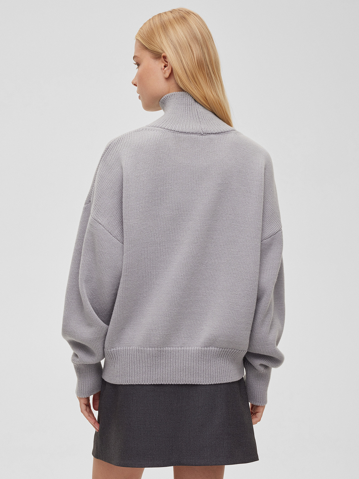 Свитер свободного кроя, светло-серый