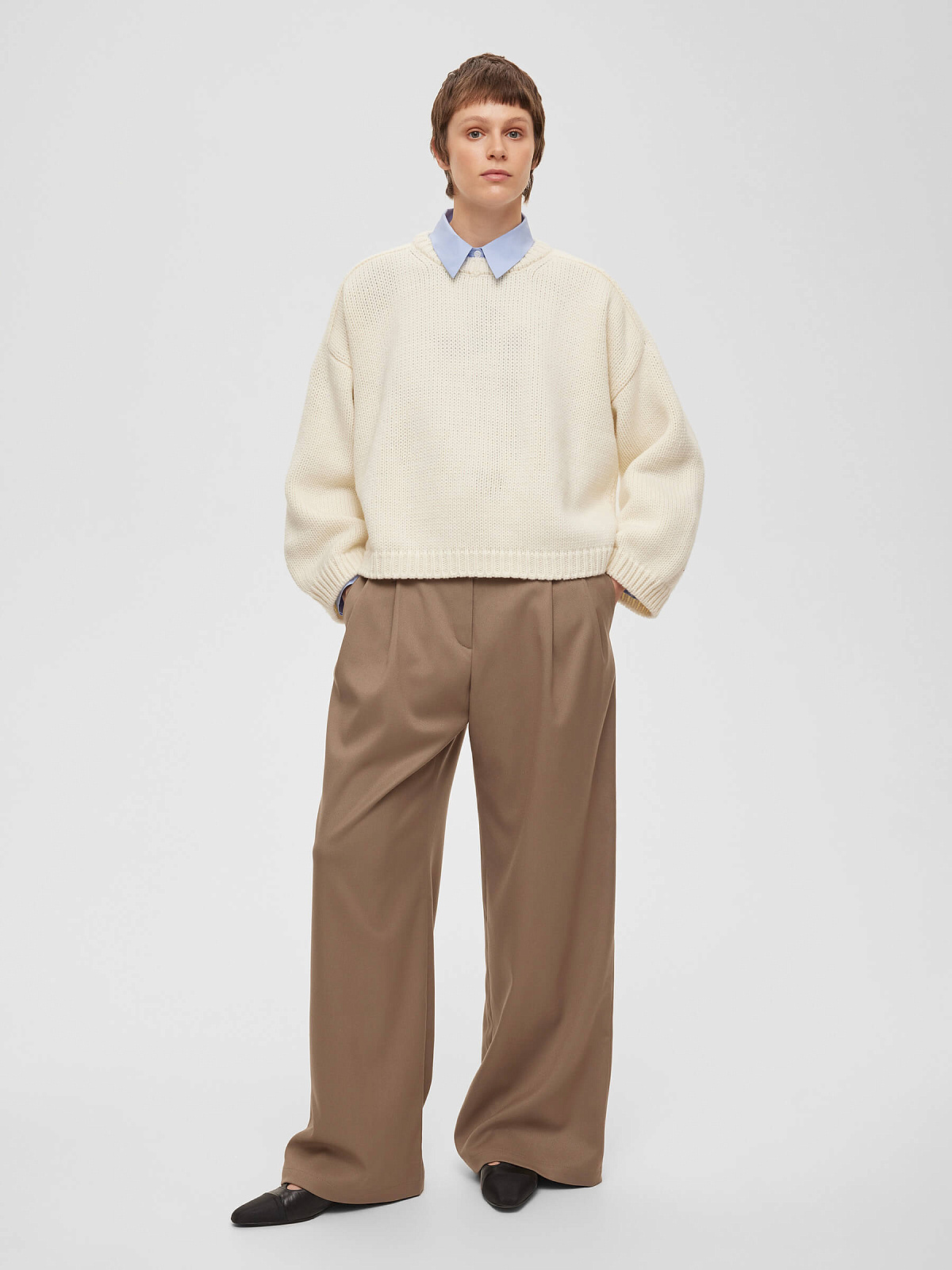 Джемпер с цельным плечом крупной вязки, молочный