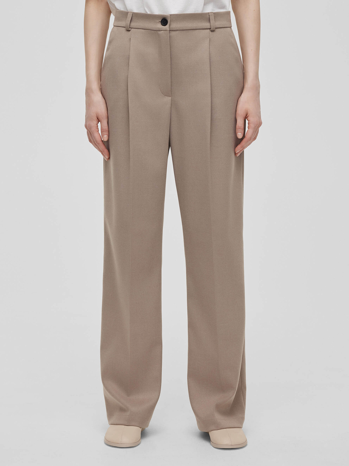 Брюки свободного кроя с защипами, серо-бежевый