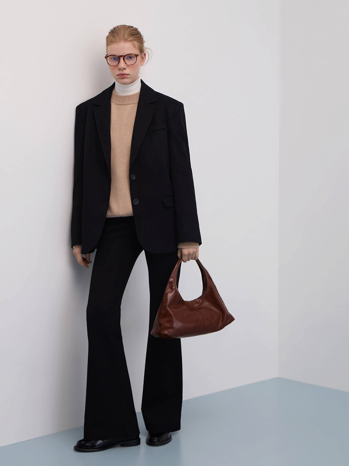 Брюки клеш из вискозы 0216, черный