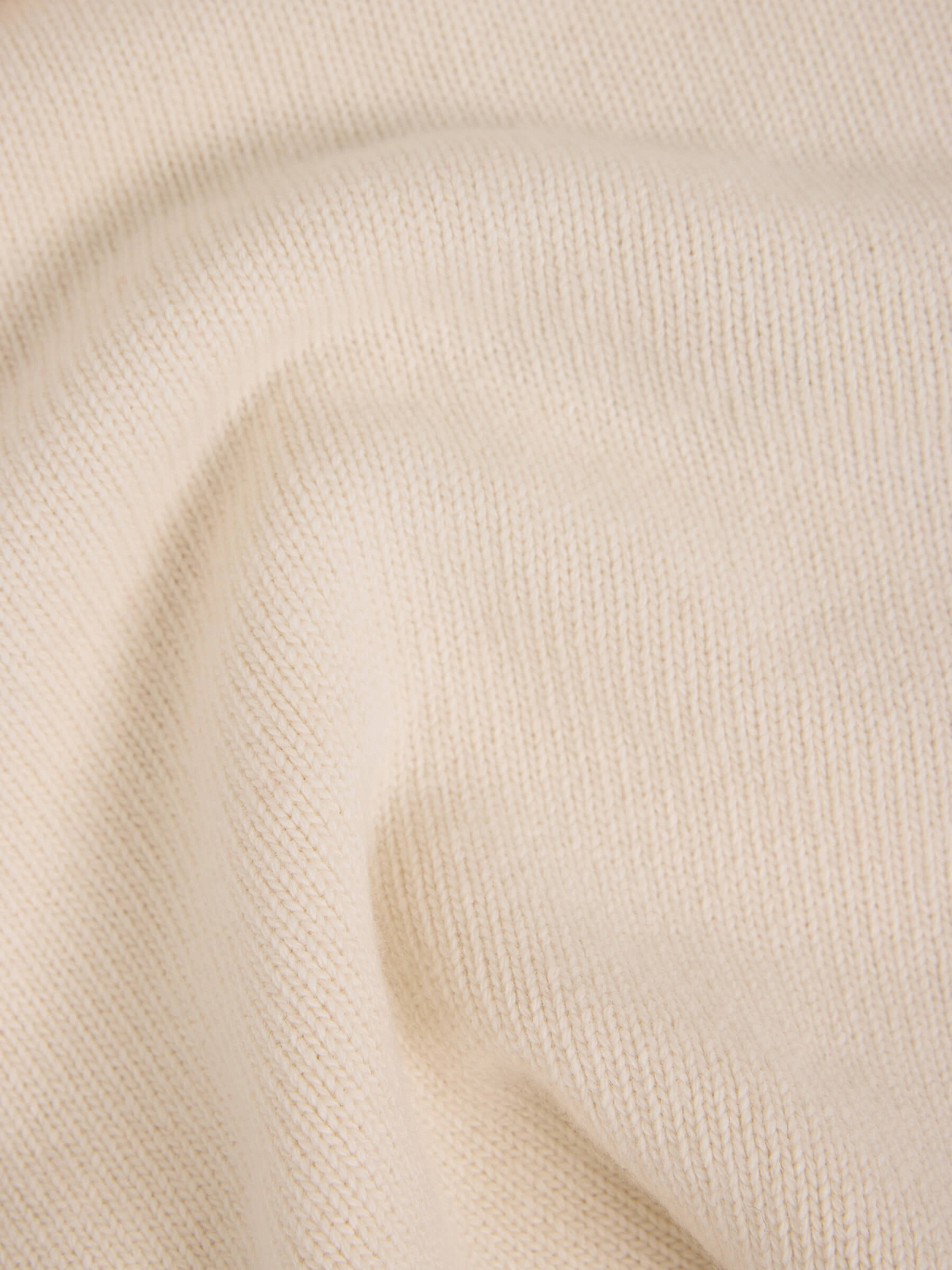 Джемпер с интарсией томаты черри, молочный