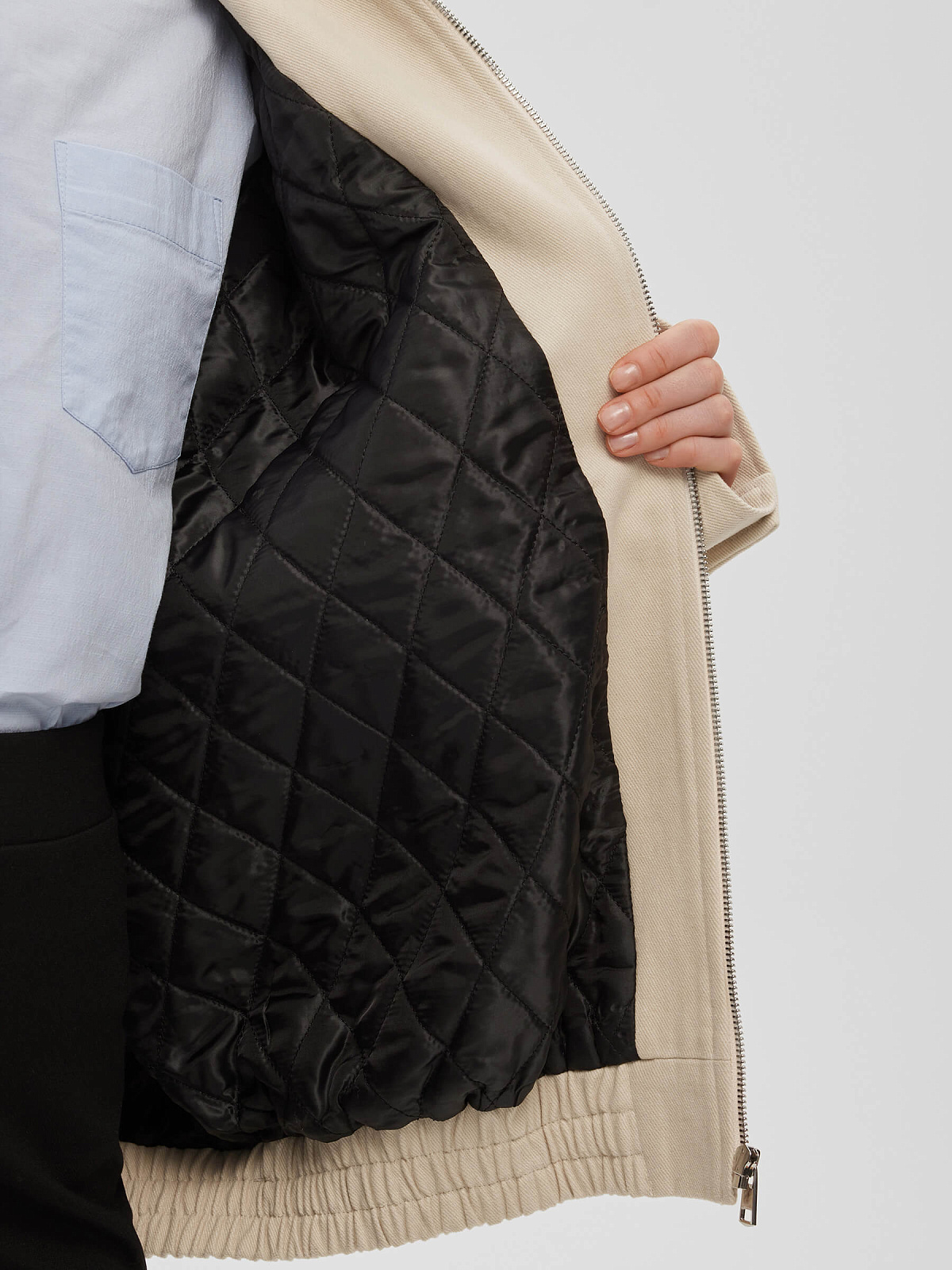 Бомбер утепленный из денима с вышивкой 0207, молочный