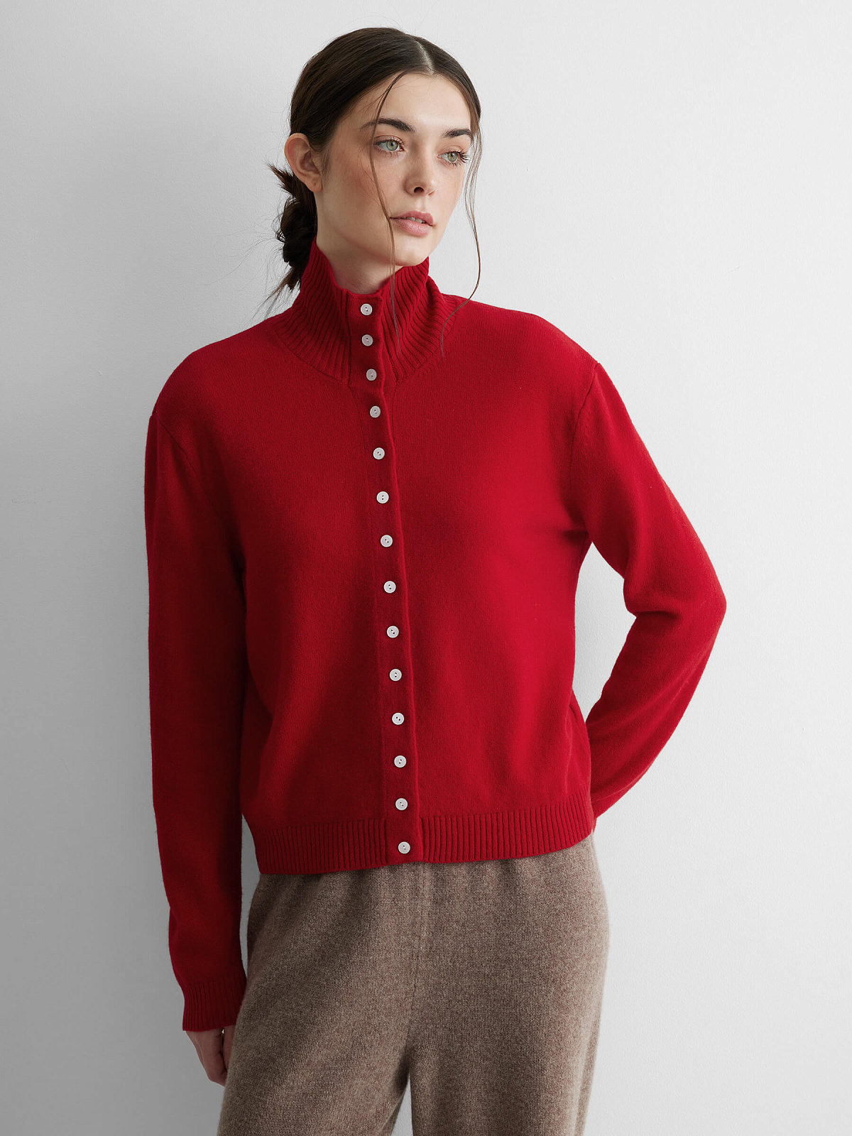 Кардиган с высоким воротником из 100% мериноса, красный