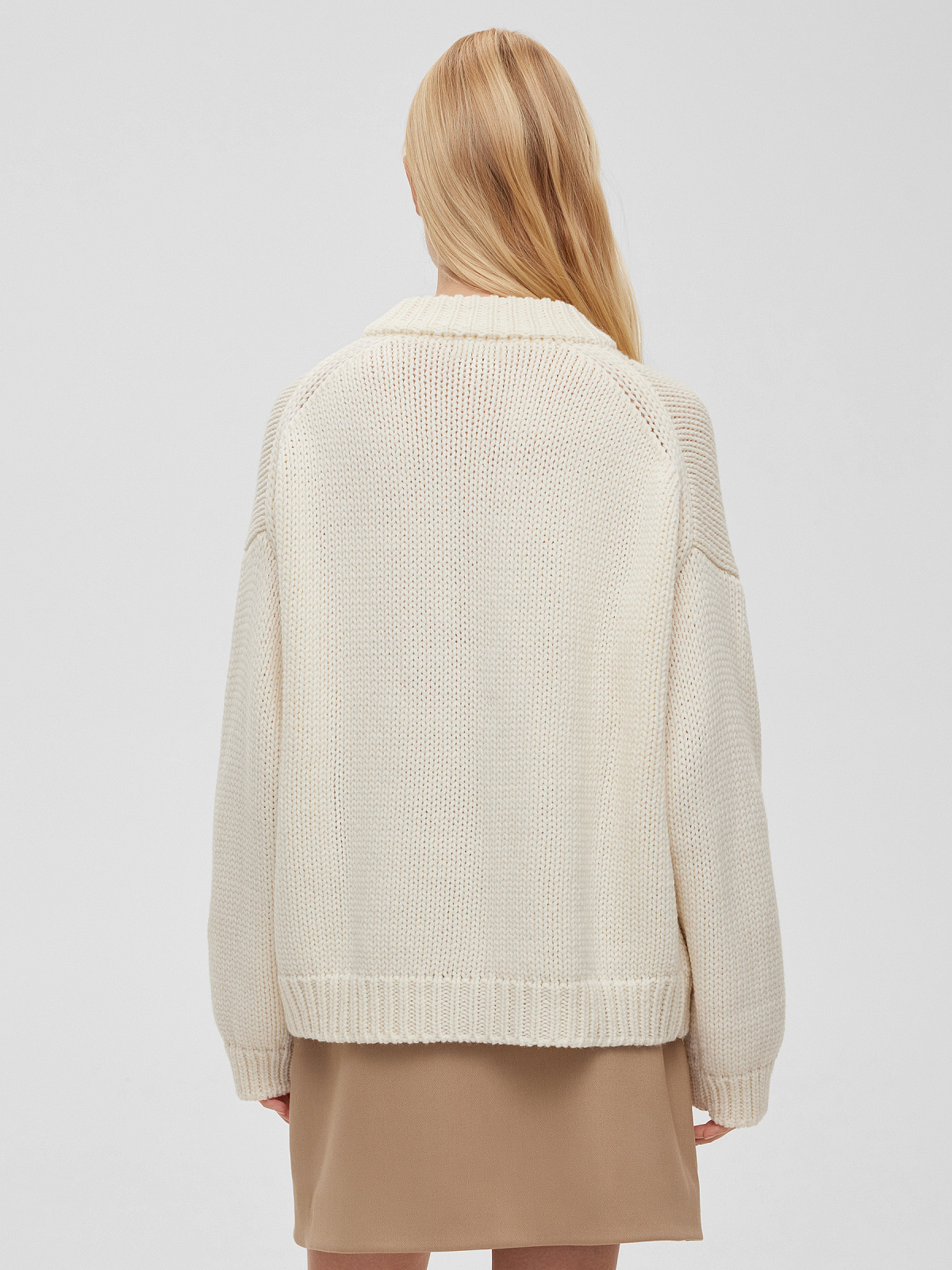 Кардиган на пуговицах крупной вязки, молочный