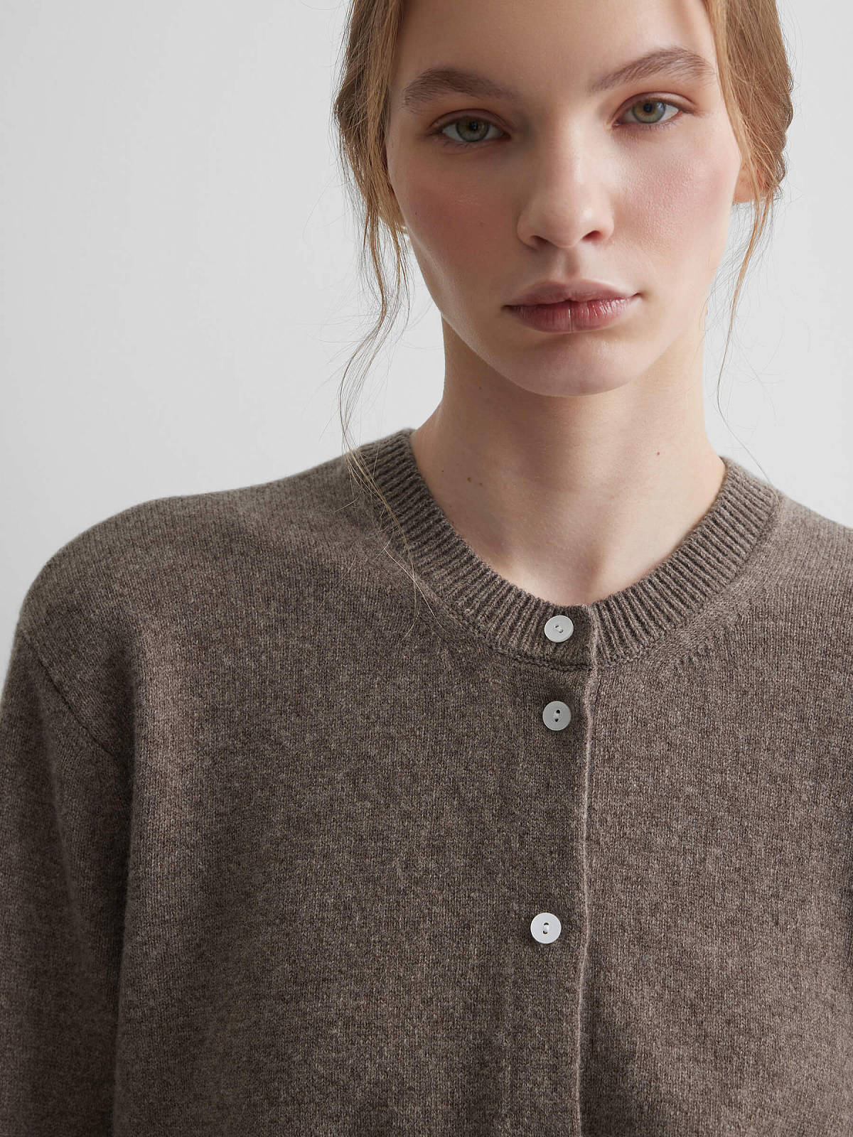 Кардиган на пуговицах из 100% мериноса, коричневый меланж