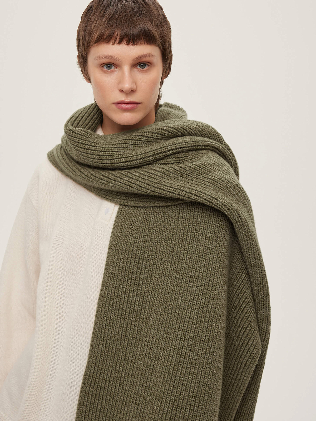 Шарф крупной вязки, светлый хаки