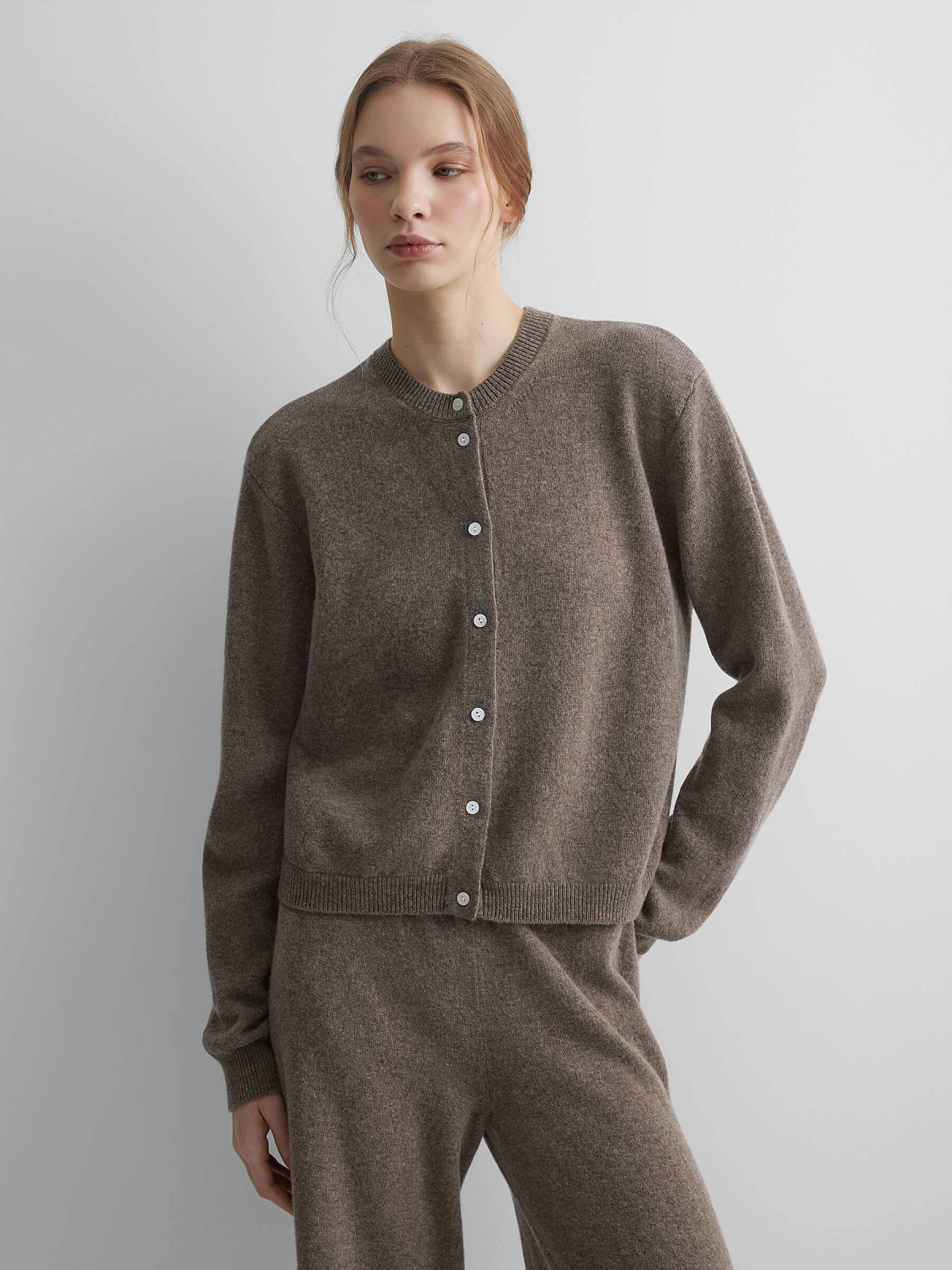 Кардиган на пуговицах из 100% мериноса, коричневый меланж
