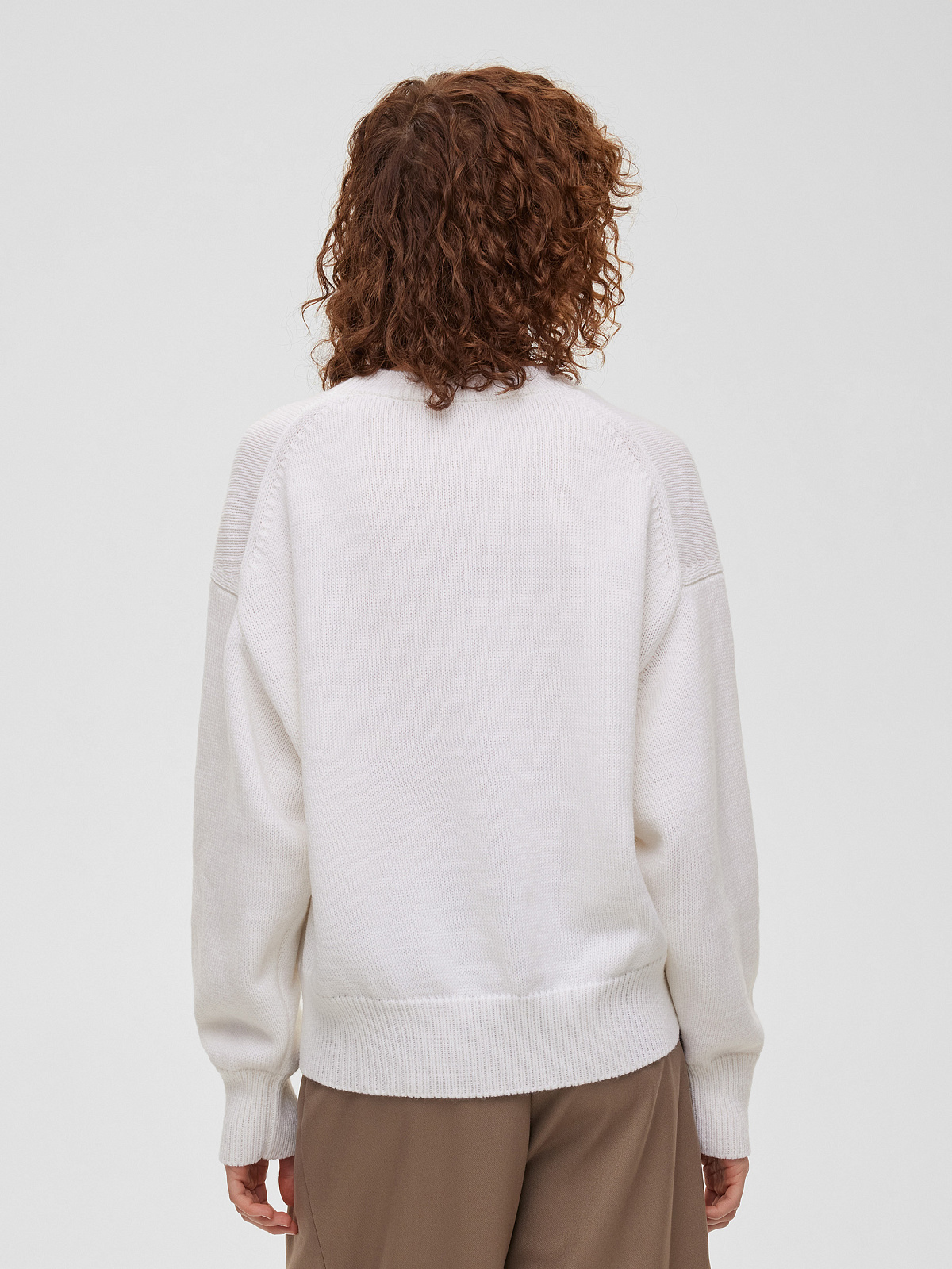 Джемпер свободного кроя, белый