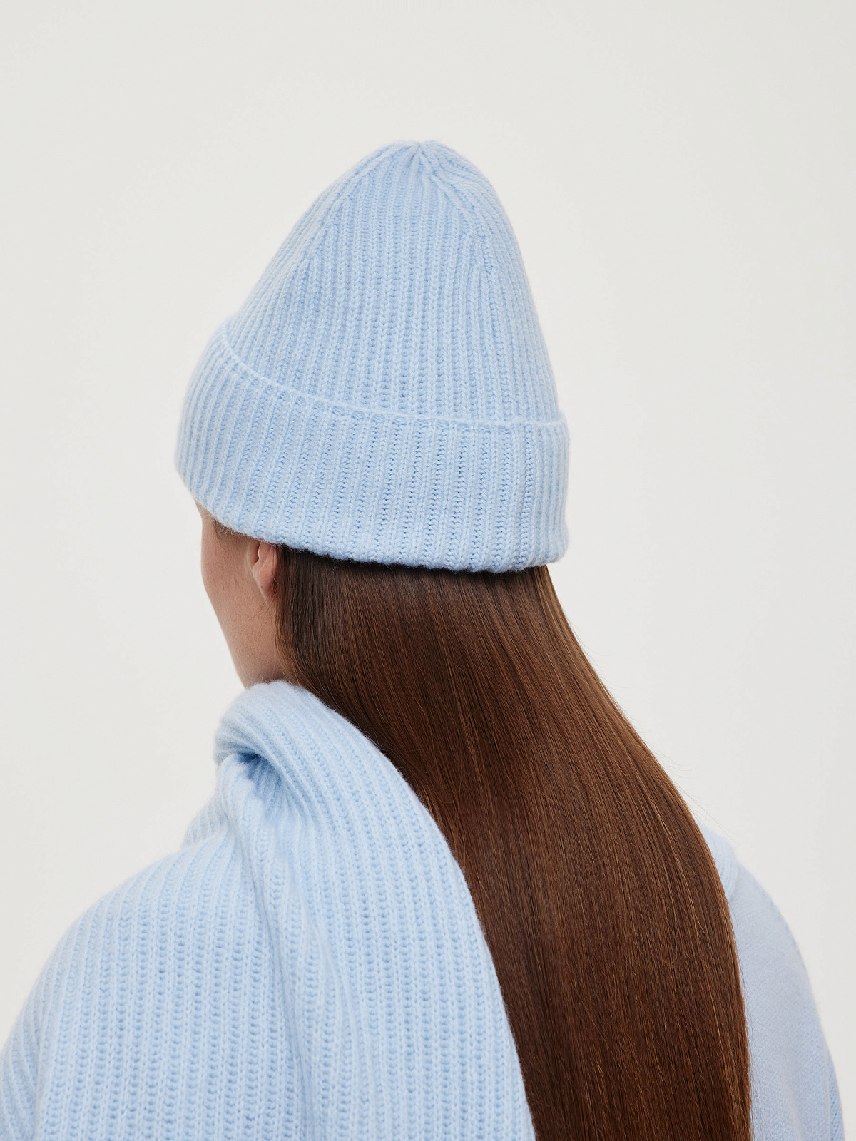 Шапка из кашемира и шерсти с отворотом, голубой